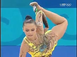 After winning 🥉 at Sydney 2000, Russian superstar Alina Kabaeva clinched the 🥇 #OnThisDay at the 2004 Athens Olympics! 🇷🇺🎉 #rhythmic #gymnastics | European Gymnastics