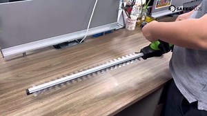 Cordless Hedge Trimmer, 22V Electric Bush Trimmer with 20” Dual-Action Blades, 3/5" Cutting Capacity, Lightweight Shrub Trimmer Handheld Hedge Cutter, 2 Batteries and Fast Charger Included