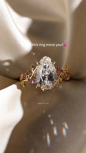 Would this ring move you? 💍 Imagine rocking a 3-carat diamond and still having money left for that dream honeymoon. That’s the magic of lab diamonds. It’s the smarter way to do luxury. Why pay the ”mined“ tax? 🥂✈️ #engagementring #valentinesdaygift #labgrowndiamond #proposalring #lisajewelryus