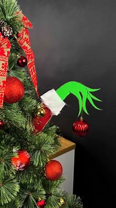 412K views · 1.9K reactions | Grinch Christmas Craft Idea! #grinchcraft #christmasdiy #holidayfun | Beamish DIY | Facebook