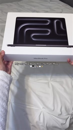 Unboxing My New MacBook Pro and AirPods Max 💻🎧