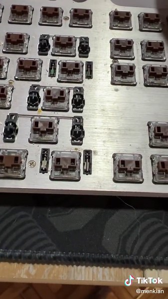 Limpiando un Teclado Logitech: Guía Paso a Paso