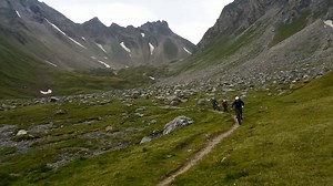 Vier Tage alpines Mountainbiken am südlichen Alpenhauptkamm über das Schlüsseljoch, Pfunderer Joch und Eisbruggjoch – wer hat jetzt auch Lust bekommen? 🙋 Alle Infos zum Mini-Alpencross bekommt ihr hier: https://www.mountainbike-magazin.de/touren/rundtour-in-den-pfunderer-bergen/ Video: Gustavo Enzler | MOUNTAINBIKE