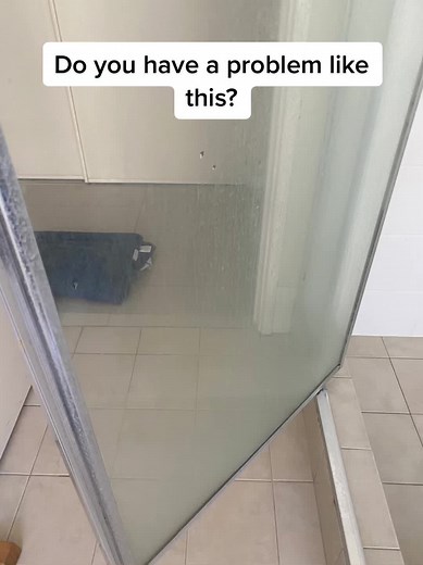 How to clean hard water stains on your shower screen? #cleaningtiktok #clean #cleaninghacks #cleaningaustralia #cleanfreshhype #fypシ #clean101 @justlovecleaning
