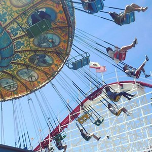 Out here having fun, in the warm California sun! ☀️ -ds #beachboardwalk | Santa Cruz Beach Boardwalk