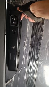 🌟 Nouvelle installation sur une majestueuse porte chinoise L’harmonie parfaite entre tradition et technologie moderne ✨. Notre serrure intelligente haut de gamme apporte sécurité, confort et design, sans dénaturer le charme unique de cette porte d’exception. 🔐 Ouverture par code, empreinte digitale, carte, application mobile et télécommande 🏯 Un style raffiné qui s’accorde à la noblesse de l’architecture chinoise 📱 Gestion simple et pratique via TTLock 📞 Contactez-nous : 0560 200 280 #Serru