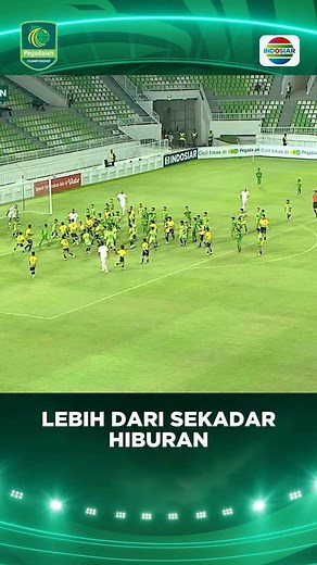 Keseruan di laga opening Pegadaian Championship 2025/26, adik-adik SSB berkesempatan bermain di Stadion Utama Sumatra Utara. #PegadaianChampionship #IndosiarSports #IndosiarRumahSepakbolaIndonesia | Indosiar Sports