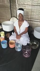 A moment of Sacred space 💚 Amplify in Speaker or Headphones 💜Check my stories! let me know your thoughts to my question 💛Let me know wachu think in the comments! ❤️Bookmark this to come back later✌🏾 #soundhealing #worthy #iamlight #crystalsingingbowls #sacredspace | India Arie