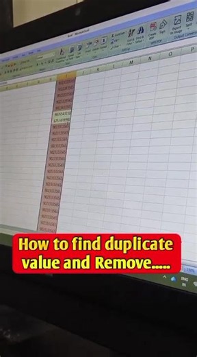 How to Find & Remove Duplicate Values in Excel | Easy Trick 🔥#viral #trending #shorts #excelshorts