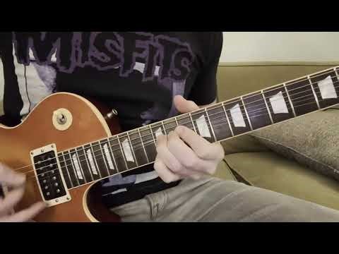 How to play like Slash - 4 licks in 4 pentatonic boxes (beginner friendly lesson) Eb TUNING