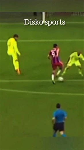 Lewandowski Skills 😍#football #lewandowski #soccer #skills