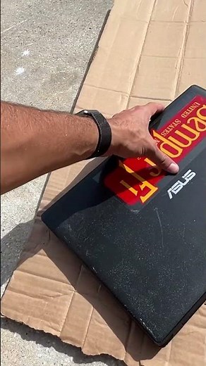 I found laptops computer while dumpster diving #shorts