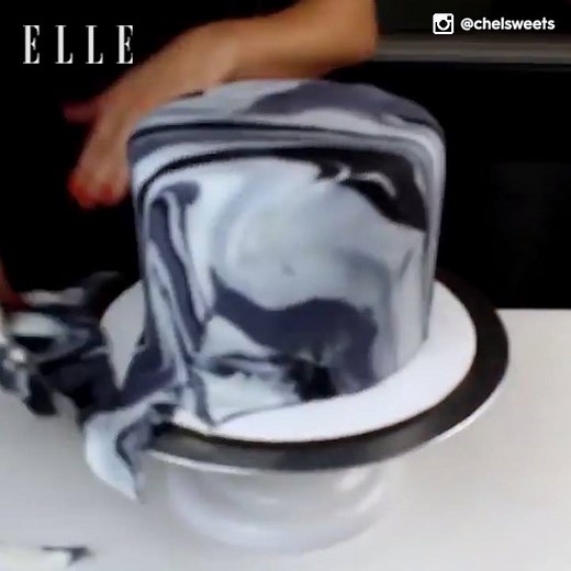 1M views · 10K reactions | That black and white cake at the end tho: (Cakes by Chelsweets. See more at https://www.instagram.com/chelsweets/) | ELLE Magazine (US) | Facebook