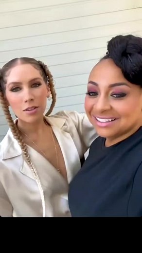 Raven-symoné’s Wife Says She Made The Actress Fall In Love With Her By Putting Her Menstrual In Pasta Sauce #heyplayas #ravensymone #mirandamaday #Hollywood #thatssoraven #hoodoo