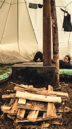 This winter, experience winter camping for the first time as we bring you on a 24 hour winter camping trip. This excursion includes your transportation from Ottawa and Gatineau, your guide for the entire adventure, all your equipment, a night stay in a prospector tent with a wood stove to keep you warm, and all your meals and drinks provided. This is the ultimate adventure with all the comforts of glamping. Let us take care of everything so that you can simply enjoy the experience. Tickets are a