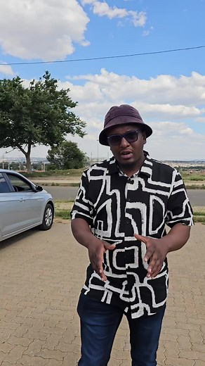 Creative Story of Bolt and Uber Drivers