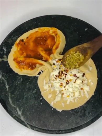 ‏indian stuffed paratha recipe #stuffedparatha #indianrecipes #viral