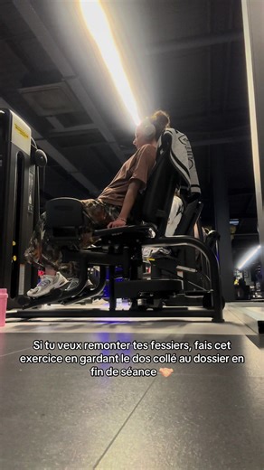 Si tu veux remonter tes fessiers, fais cet exercice en gardant le dos collé au dossier