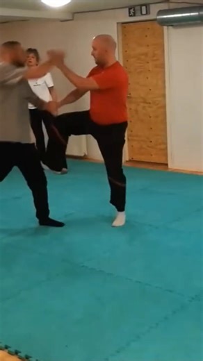 Escape the Sweep, Fall for the Lock! 🥋
