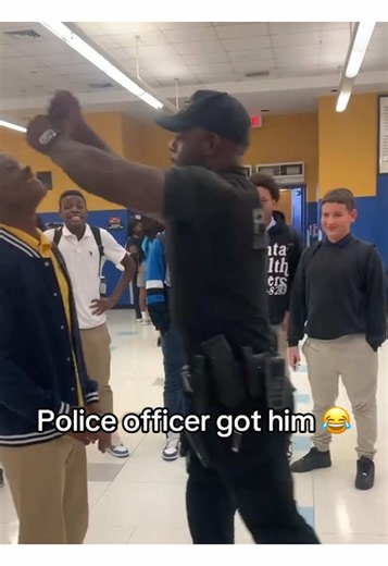 Made bro run away 😅😂 (@dracooo) #funny #cop #prank #school #friends | Shadow Boxing
