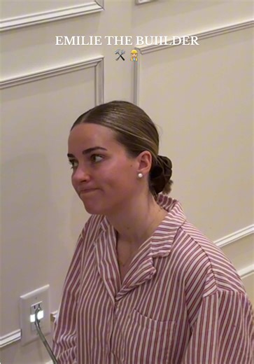 TRANSFORMED THE SPACE👏🏼👏🏼👏🏼 We honestly learned so much doing this project, that although I’ll be waiting AWHILE, we will definitely be doing more rooms.