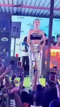 🚨🔥 Emtee performing live with Pearl Thusi. #blackstonedailydrive