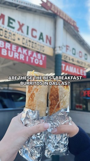 ARE THESE THE BEST BREAKFAST BURRITOS IN DALLAS?! We stopped by the beloved @LaVictoriaRestaurantDallas for the first time since 2022 and we were not disappointed! Opened nearly 20 years ago by the amazing Vicky Zamora, La Victoria is still serving up Dallas’ most mouthwatering grilled burritos and authentic Mexican staples at their retro to-go restaurant! REINTRODUCING LA VICTORIA You might remember La Victoria for holding the award for Best Burrito in the State by Yelp in 2022! If not (no judg