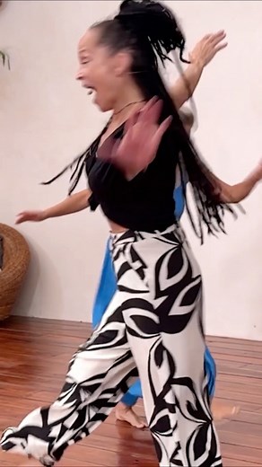 Instagram video by Body Groove | Easy Dance Workouts • May 1, 2025 at 7:00 AM