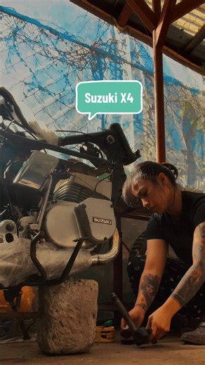 Customized Suzuki X4 Scrambler Build | Personalized 2-Stroke Motorcycle