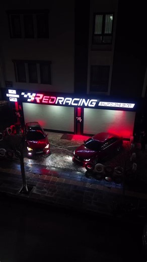 📍Fark yaratmak iddia değil, alışkanlığımız. #RedRacing #gamecenter #van #jetta #leonfr