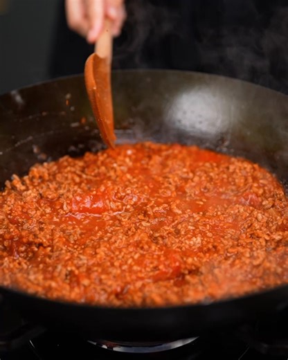 The secret to the fastest and tastiest bolognese is all in the wok 🍝🔥 | Marion Cooks Asian Food Classics