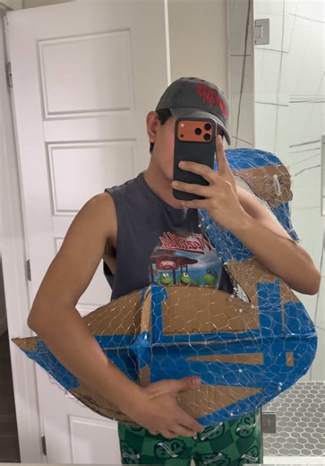 Pues no encontré un cisne del tamaño que quería, así que decidí hacerlo 🦢 Siento que parece poquis mas un pavo blanco, pero ajam 🌚 #swan #diy #cisne #rgv956 #handmade