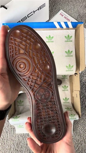 Женские кроссовки Adidas Spezial Brown White, кеды Адидас замша кожа текстиль B5210