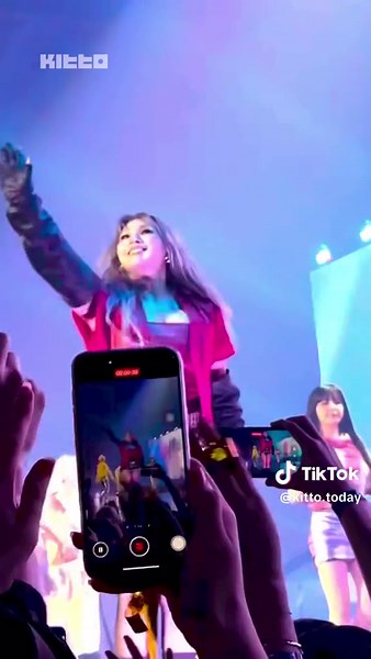 2NE1の復活コンサート『WELCOME BACK』