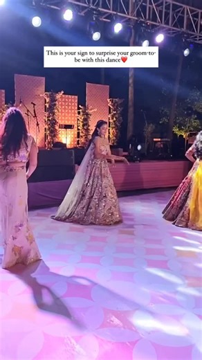 Shaadi Sandook on Instagram: "FOLLOW US - Shaadi Season is here! Look at the wedding box, there is a lot for the wedding: Ideas & Traditions! Shaadi Prep Made Easy💖❣️❤️ . . . #WeddingInspo #weddingideas #weddinginspiration #indianwedding #indianbride #weddingdecor #pakistanwedding #weddingphotography #bridalmakeup #pakistanibrides #bridal #fatindianwedding #indianweddingdress #indianweddinguae #shadi#instadaily #viral #instadaily #instareels #trending #shaadi #shaadiseason #pakistaniwedding #sh