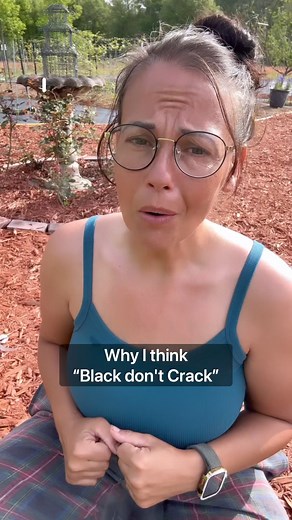 Part 1 of a 7-part series on Mint: Infusing Mint into Your Oil🌿Begin by harvesting fresh mint. Fill a mason jar or glass jar with fresh mint, ensuring it is completely covered with your preferred oil, such as Almond oil. Let it infuse for 7-14 days.🌿Mint-infused oil is beneficial for products like homemade lotions, facemasks, and lip care due to mint’s refreshing and soothing properties. It can help rejuvenate and revitalize the skin, offering a cooling sensation and a pleasant aroma.#mint #mi