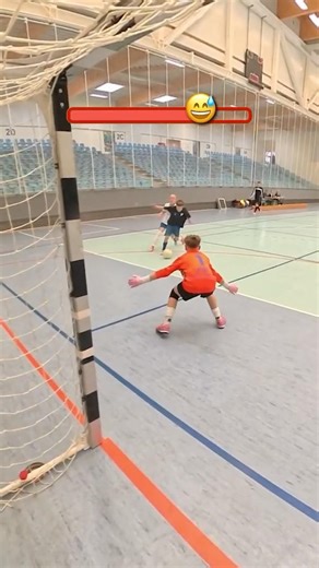 This ended very bad 😥💔 #goalkeeper #football #goalkeeperpiet