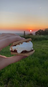 3.2K views · 19 reactions | Our S’mores Gift Set!朗 We’ve put together a marshmallow S’mores kit which included everything you’ll need to create 8 of your own gooey marshmallow s’mores 襤 Products tagged or shop online: https://nakedmarshmallow.co.uk/ #mallowmoments #smores | The Naked Marshmallow Co. | Facebook