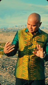 What’s up everyone! Enjoy this joyful Romvong tune - just in time to celebrate Khmer new Year month! Production: JCM Entertainment Music Producer: Da Pleng Video Editor: Nuth Lyrics: Manith Virayuth YouTube link https://youtu.be/JOx8EDrmFkI?si=yvr8FPcculeqRyWX | Jay Chan Muzik