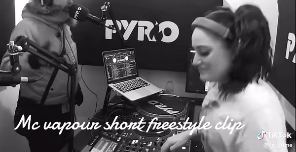 Mc vapour short freestyle clip old school uk grime rap buisness | #fyp #og_grime #mcvapour #rap #uk #mc #grime #oldschool #freestyle #trending #shortclips #clips #shorts #viral #music #london #birminghamuk🇬🇧 #liverpool #manchester #leeds #bristol #leicester #nottingham