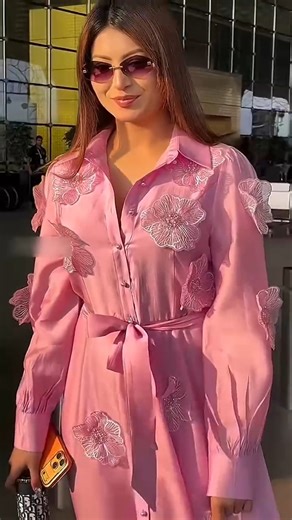 Filmy Mag | Bollywood News, Facts & Updates on Instagram: "Urvashi Rautela spotted in Pink at airport did you notice her cute smile #urvashirautela #bollywood #celebrity"