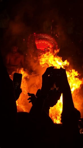 Kandanar Kelan Theyyam 🔥#shorts #theyyam #kannur #god #fire #kerala #india #travel #kandanarkelan🔥