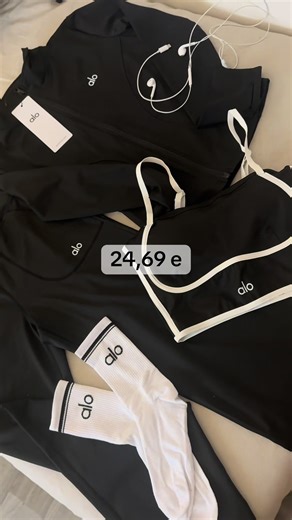 Une vraie pépite à prix mini ✨ Je vous montre tout dans la vidéo, et avec mon code promo MILENADECO vous profitez d’encore plus de réduction 🔥 Le lien est en bio, foncez ! #mode #dres #fyp