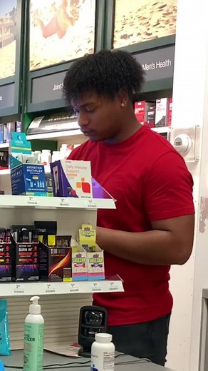 370K views · 10K reactions | Email prank 藍 | Brendenlmao | Facebook