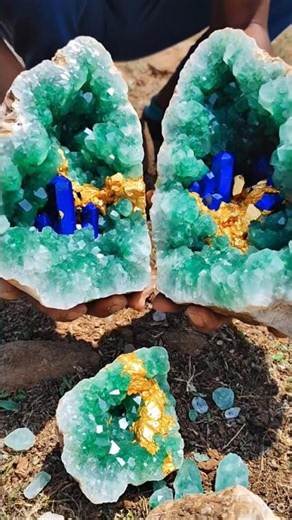 OMG! Massive Emerald Crystal Geode Cracked Open Rare Blue Crystals & Gold Hidden Inside Ancient Rock