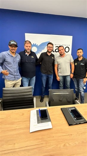 Metalúrgica Alado on Instagram: "A primeira visita do ano começou dentro da fábrica. Receber a equipe do Grupo Gaban foi uma oportunidade de mostrar, na prática, como a Alado constrói seus produtos: com processo, controle e responsabilidade em cada etapa. Aqui, nada é improviso. Cada peça passa por critérios técnicos rigorosos para garantir segurança, durabilidade e confiança para quem vende e para quem instala. Para o lojista, isso representa tranquilidade no balcão. Para o técnico, segurança n
