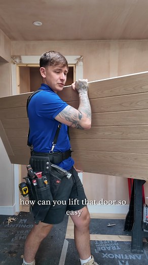 Keel's Joinery fitted our new Welby door – and it’s a game changer for the trade. 👊 Hollow core means it’s light enough for a solo fit, while still delivering a premium cottage-style look. ✅ Light enough for one person to install ✅ Engineered veneer for consistent colour across every door ✅ Lower price point Also just launched: the 4-panel Kennington – same construction, different style. Both are exclusive to Howdens and available now from local stock: hwdn.uk/KenningtonWelbyDoors | Howdens