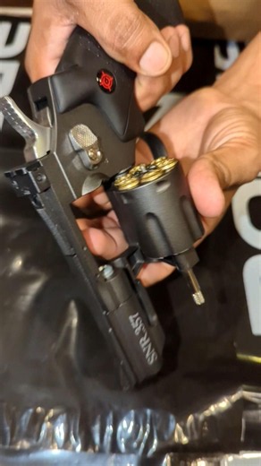 Crosman SNR357 CO2-powered air revolver,#airsoft ​#Crosman #SNR357 #CO2Pistol #shorts