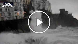 Video: A tropical cyclone and torrential rain hit Sicily