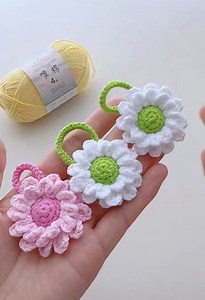 361K views · 4.8K reactions | Learn how to crochet this cute and elegant chrysanthemum step by step  Simple stitches, clear instructions, and perfect for beginners! You can use it as a bag charm, keychain, hair accessory, or decorative applique. Grab your yarn and hook, and let’s crochet together 臨✨ #CrochetFlower #ChrysanthemumCrochet #BeginnerCrochet #EasyCrochet #HandmadeCrochet | Jonalyn B. Mangunay | Facebook
